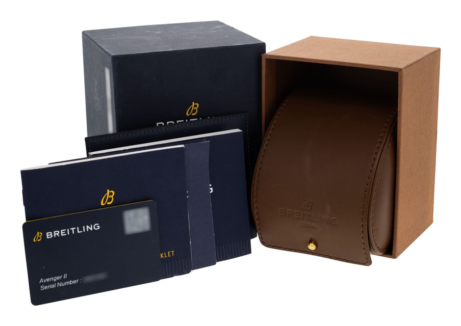 Breitling Avenger II A13381 Image 4